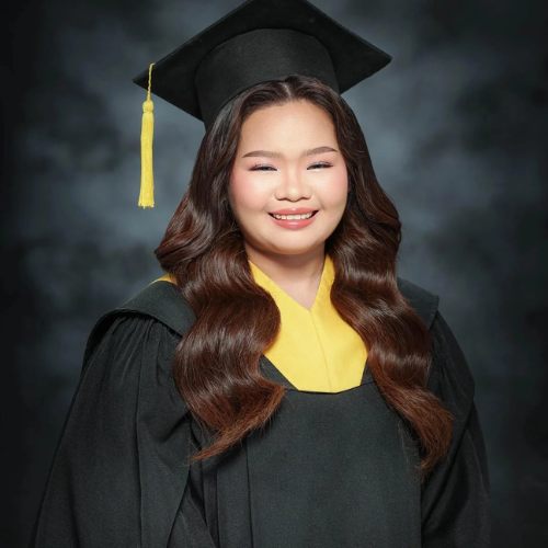 Belle, Accounting Staff